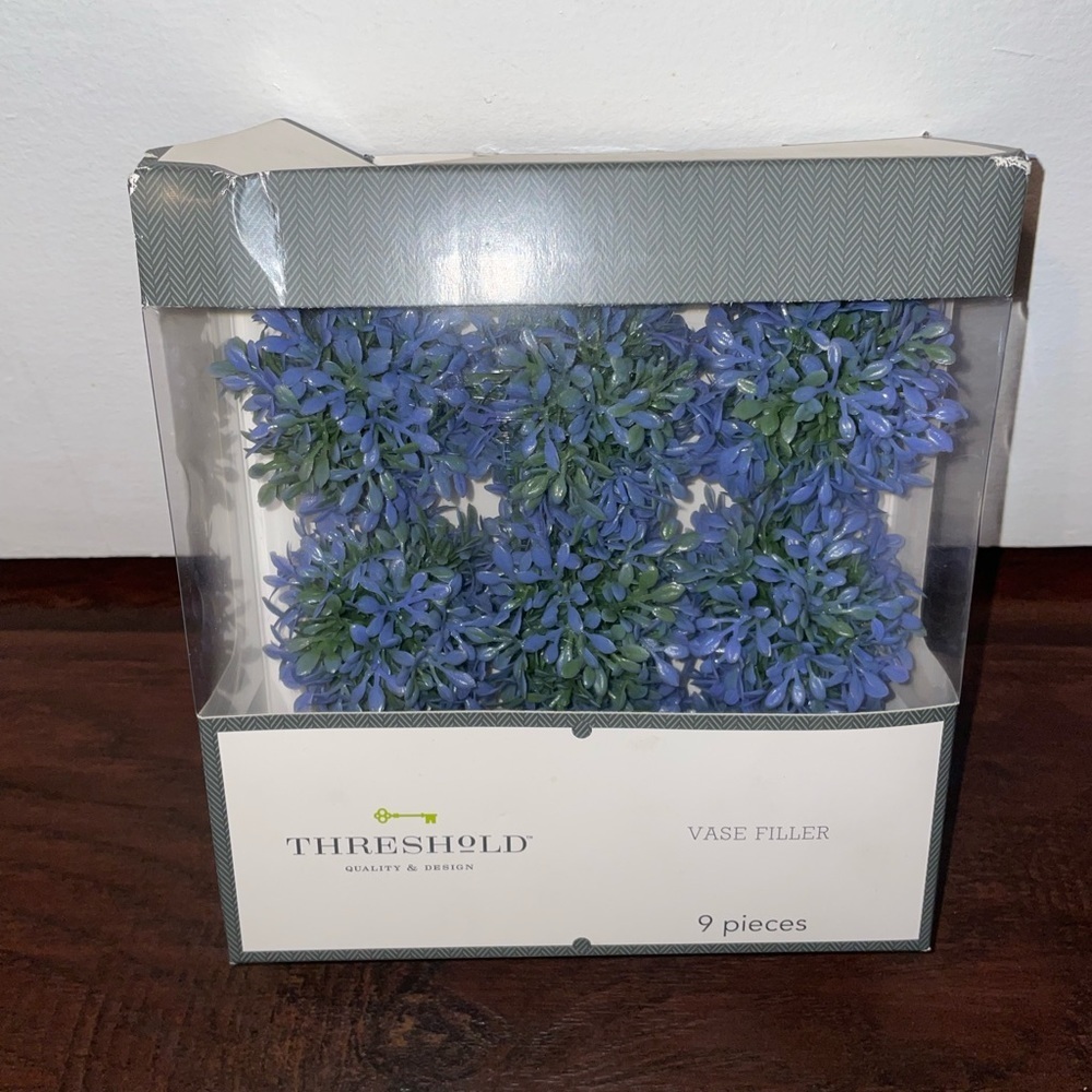 Threshold Vase Filler